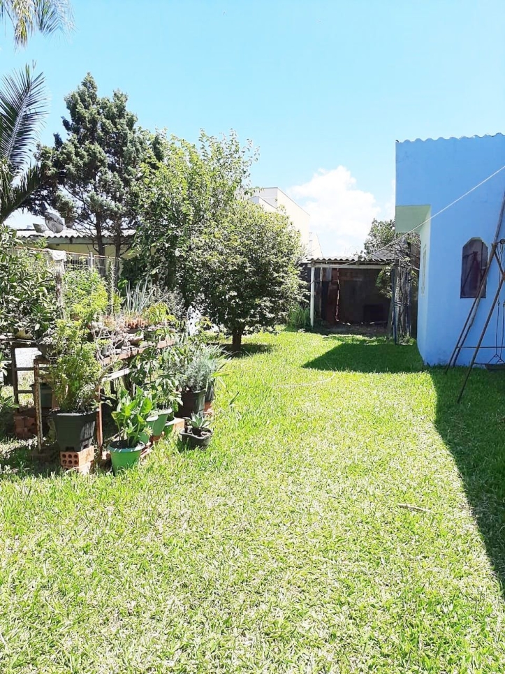 Casa com 2 dormitórios e garagem por 339 mil!!!