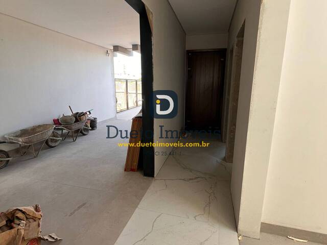 Sobrado para Venda em Santa Maria - 3