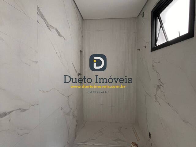 Sobrado para Venda em Santa Maria - 5