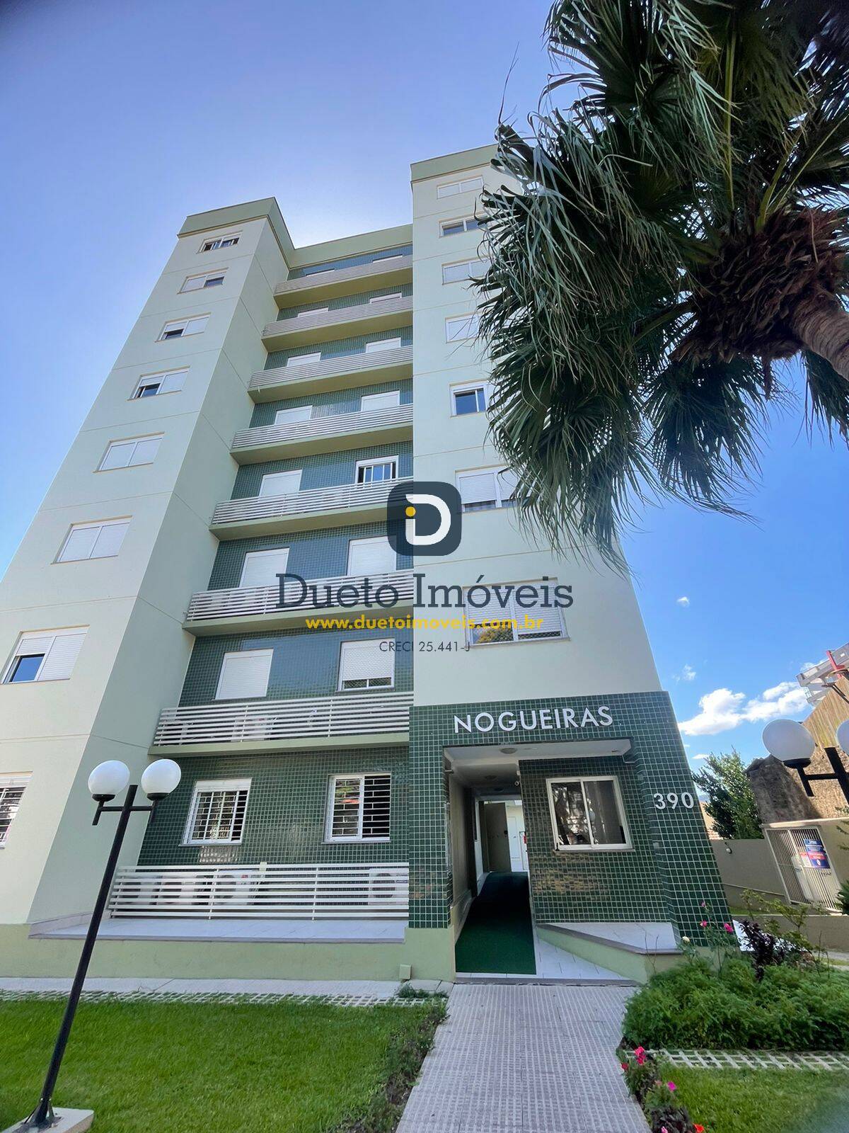 Apartamento em frente a 6ª Brigada e Mallet, 2 dormitórios e 2 garagens!