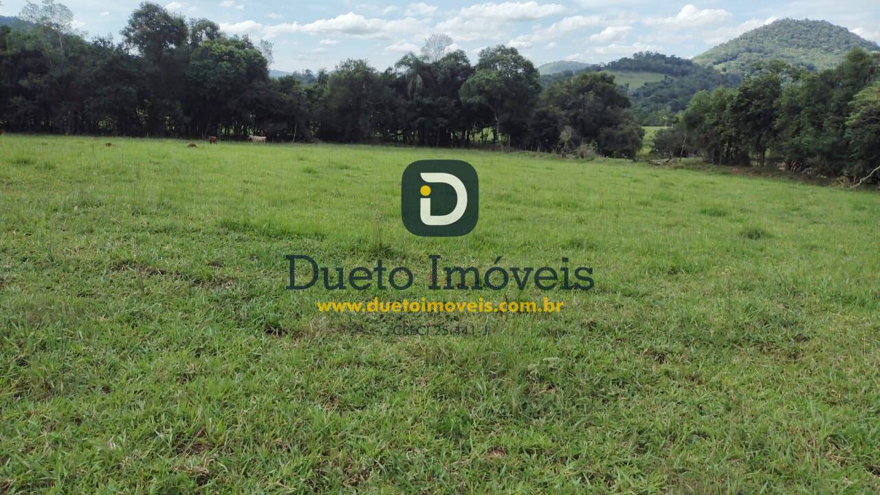 A venda 03 hectares na região de Toropi.