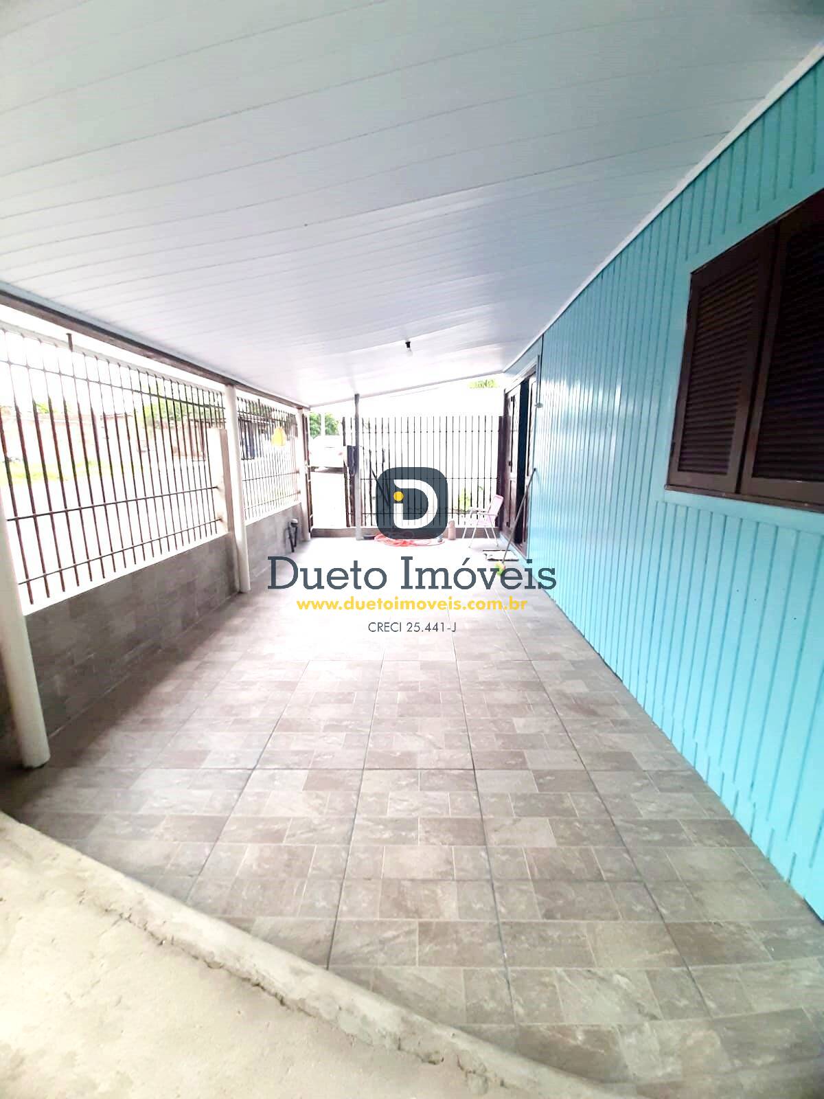 CASA  02 DORMITÓRIOS ,01 VAGA DE GARAGEM !!!