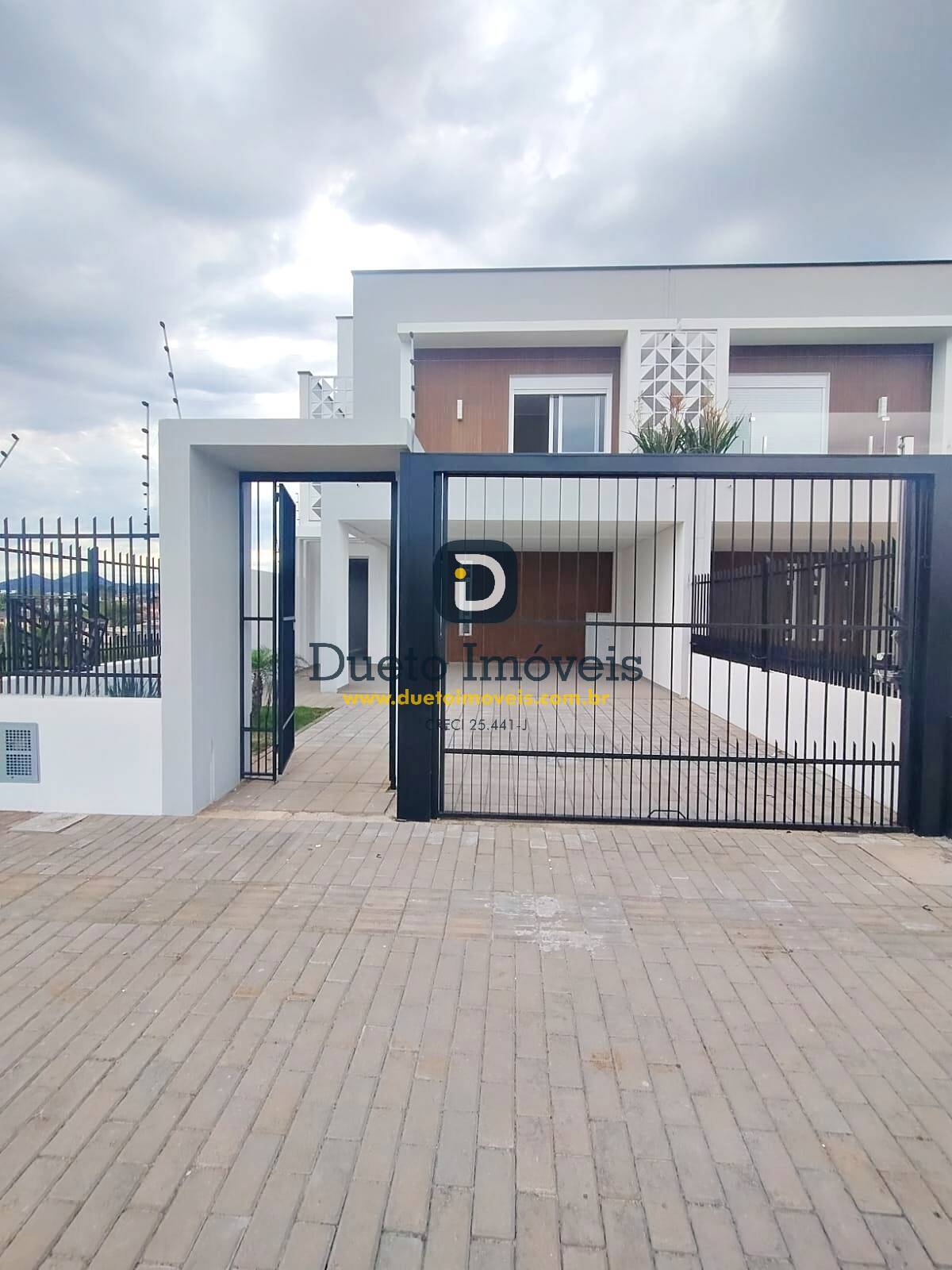 SOBRADO no Residencial Verdes Pampas em Camobi