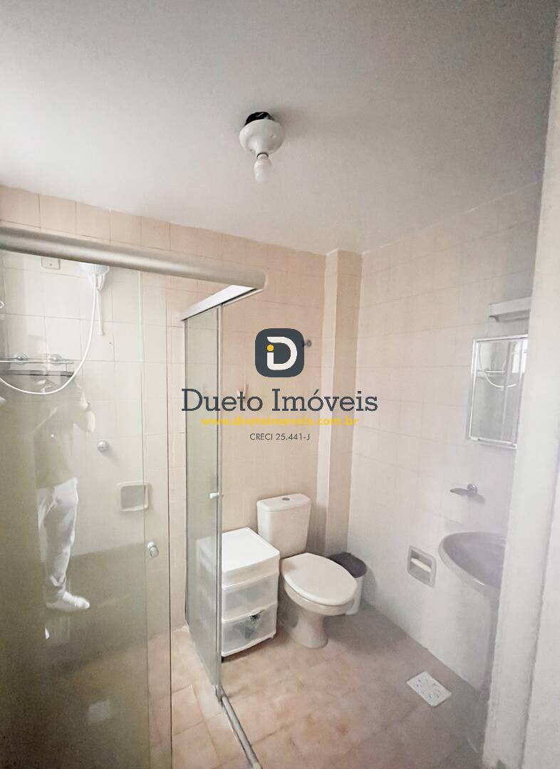 Apartamento  dois dormitórios no centro.