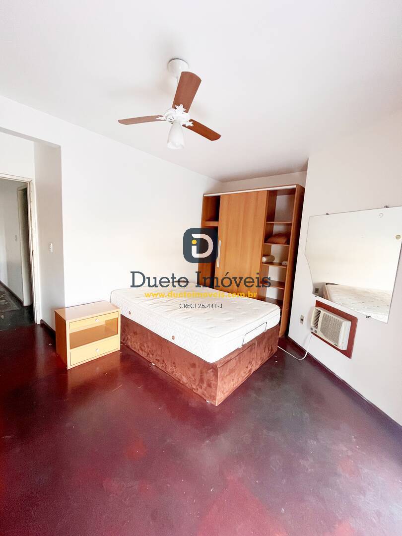 Apartamento  dois dormitórios no centro.