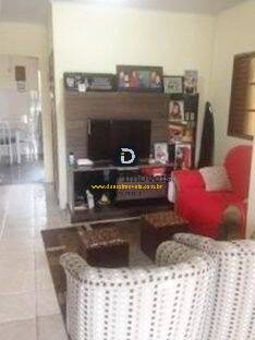 Vendo Casa no Bairro Parque Pinheiro Machado.