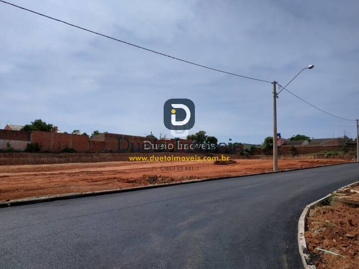 Terreno REGULARIZADO, QUITADO e pronto para construir!